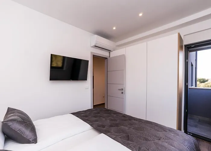 Apartment Fradama Blue By Adriaticluxuryvillas